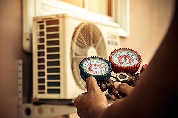 Professional Hvac technician working in York Springs, PA